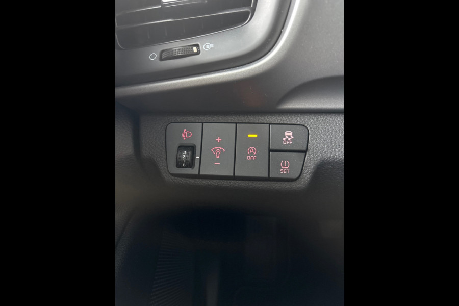 Kia Stonic 1.0 T-GDi MHEV DynamicLine LMV, Carplay, Cruise, PDC, Camera
