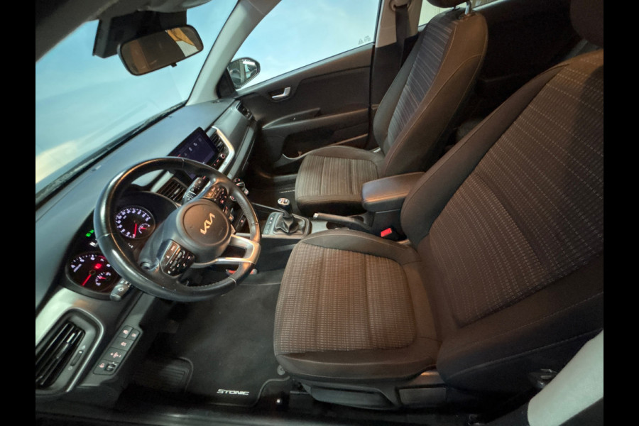 Kia Stonic 1.0 T-GDi MHEV DynamicLine LMV, Carplay, Cruise, PDC, Camera