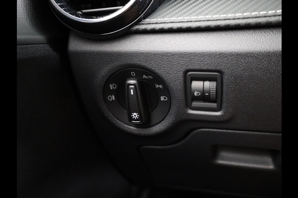Škoda Fabia 1.0 TSI Monte Carlo 95pk | Stoelverwarming | Achteruitrijcamera | Apple Carplay | Cruise Control |