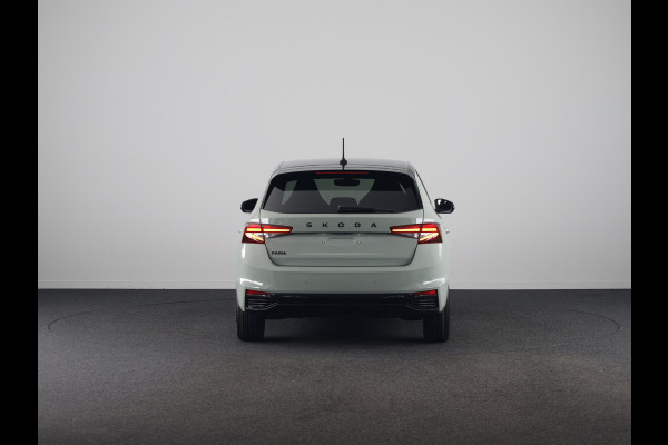 Škoda Fabia 1.0 TSI Monte Carlo 95pk | Achteruitrijcamera | Adaptive Cruise control | Verwarmbare Voorstoelen | Hill Start Assist