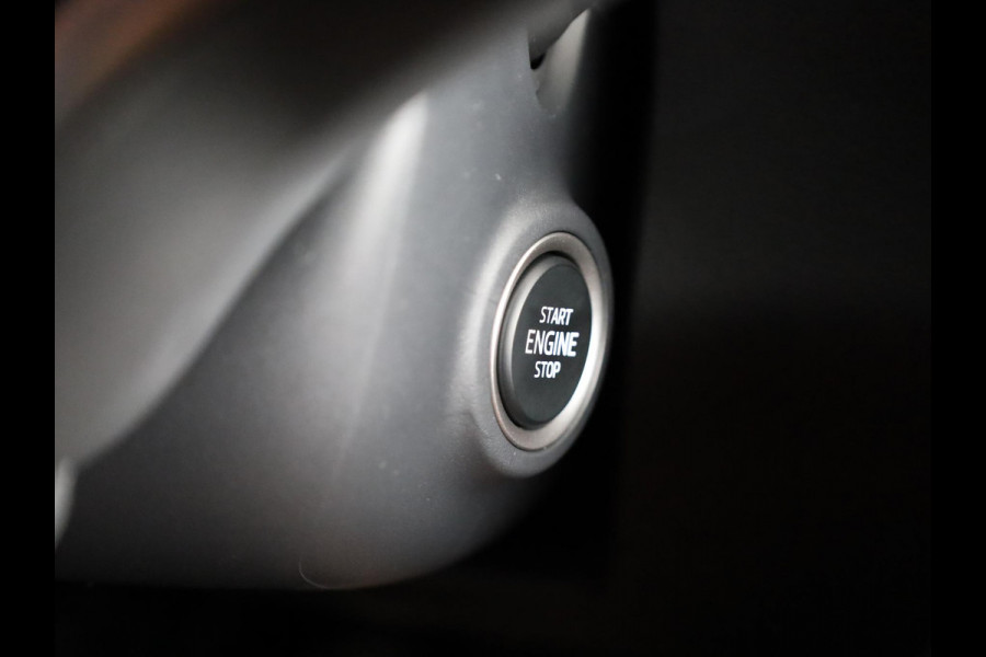 Škoda Fabia 1.0 TSI Monte Carlo 95pk | Achteruitrijcamera | Adaptive Cruise control | Verwarmbare Voorstoelen | Hill Start Assist
