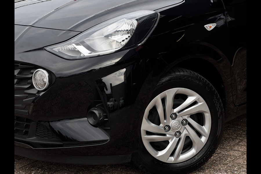 Hyundai i10 1.0 Premium | Camera | Stoelverwarming | Navigatie by App | Climate control | Cruise Control