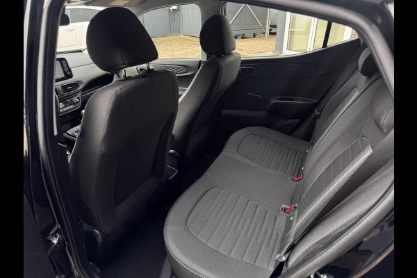 Hyundai i10 1.0 Premium | Camera | Stoelverwarming | Navigatie by App | Climate control | Cruise Control