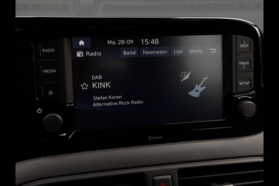 Hyundai i10 1.0 Premium | Camera | Stoelverwarming | Navigatie by App | Climate control | Cruise Control