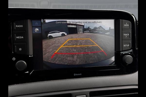 Hyundai i10 1.0 Premium | Camera | Stoelverwarming | Navigatie by App | Climate control | Cruise Control
