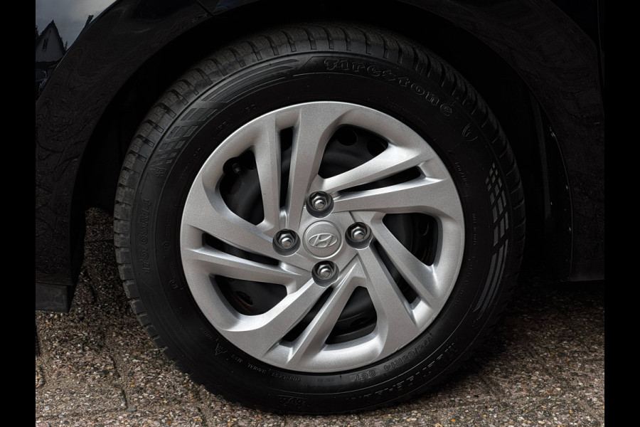Hyundai i10 1.0 Premium | Camera | Stoelverwarming | Navigatie by App | Climate control | Cruise Control