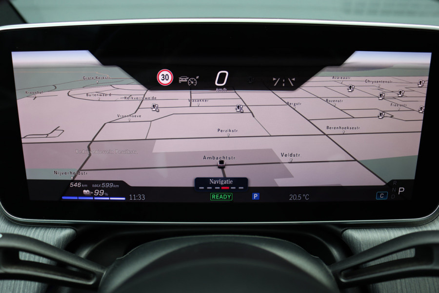 Mercedes-Benz EQE 300 AMG Line 90 kWh | Luchtvering | Distronic | Panoramadak | Memory | Warmtepomp | Keyless Go | Camera | Dodehoekassistent |