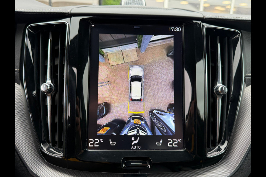 Volvo XC60 2.0 T8 Twin Engine AWD Polestar Engineered 405PK | Pano |Bowers&Wilkins Audio | Trekhaak | 1e Eig.
