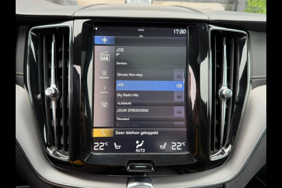 Volvo XC60 2.0 T8 Twin Engine AWD Polestar Engineered 405PK | Pano |Bowers&Wilkins Audio | Trekhaak | 1e Eig.