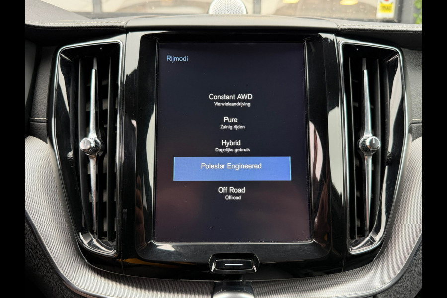 Volvo XC60 2.0 T8 Twin Engine AWD Polestar Engineered 405PK | Pano |Bowers&Wilkins Audio | Trekhaak | 1e Eig.