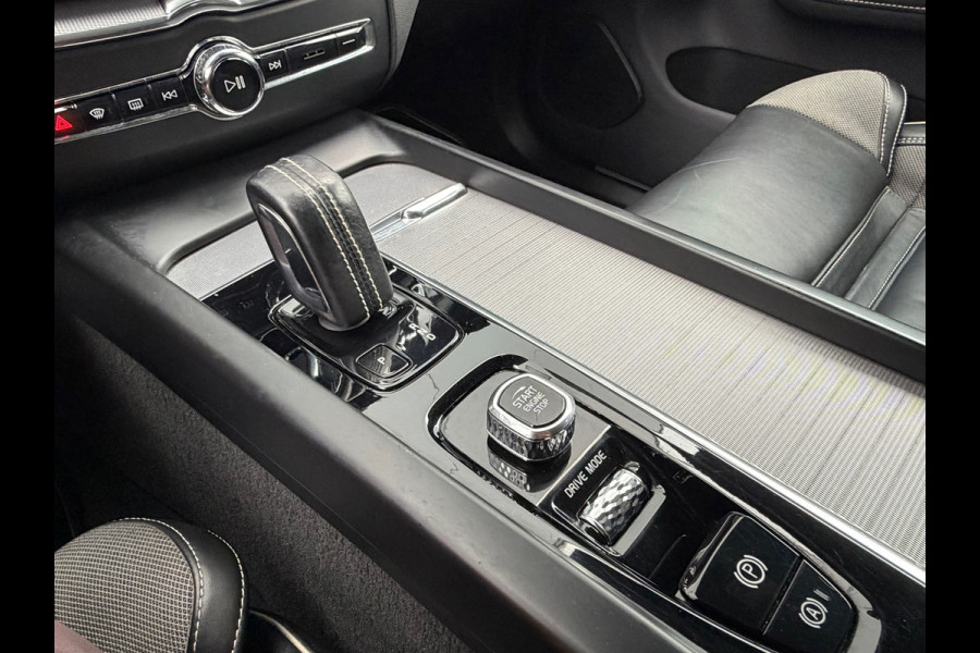Volvo XC60 2.0 T8 Twin Engine AWD Polestar Engineered 405PK | Pano |Bowers&Wilkins Audio | Trekhaak | 1e Eig.