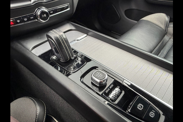 Volvo XC60 2.0 T8 Twin Engine AWD Polestar Engineered 405PK | Pano |Bowers&Wilkins Audio | Trekhaak | 1e Eig.