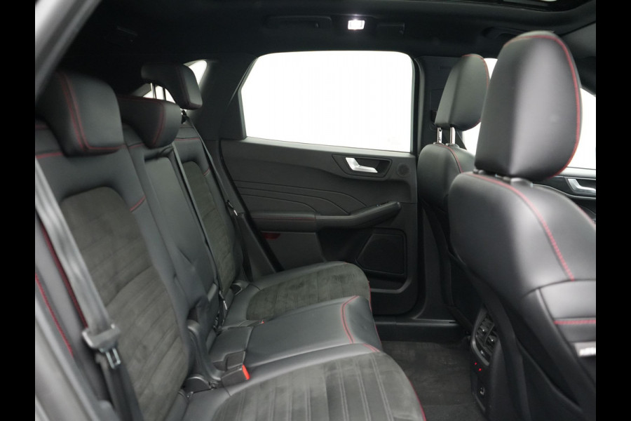 Ford Kuga 2.5 PHEV ST-Line X 225pk Dealer O.H | Trekhaak Afn. | Panodak | Adaptive Cruise | Head Up | 360 Camera | Bang & Olufsen | Alcantara Sportstoelen Verwarmd | Stuur Verwarmd | Blis | Apple Carplay | Keyless | Navigatie | DAB | 20"L.M | Plug In Hybrid |