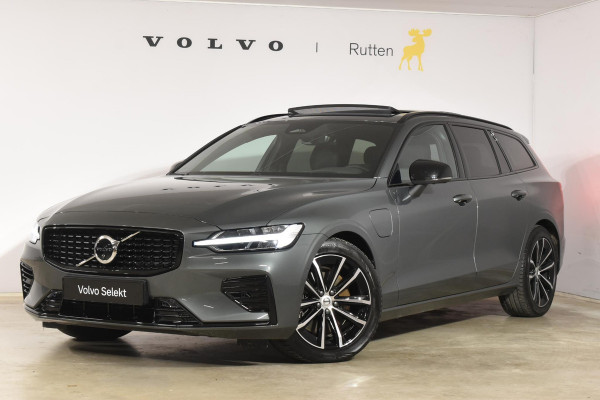 Volvo V60 T8 455PK Plug-in hybrid AWD Plus Dark Adaptive Cruise Control / 360 Camera / Harman Kardon / Head-up display / Panorama schuifdak / Stoel- en stuurverwarming / Stoelverwarming achter / Trekhaak elektrisch wegklapbaar / Elektrische stoelen met geheugen