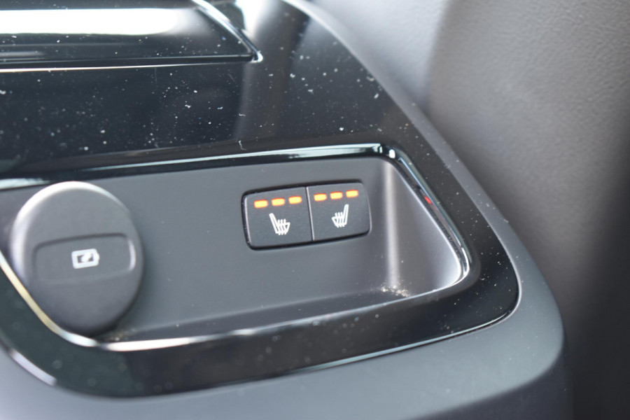 Volvo V60 T8 455PK Plug-in hybrid AWD Plus Dark Adaptive Cruise Control / 360 Camera / Harman Kardon / Head-up display / Panorama schuifdak / Stoel- en stuurverwarming / Stoelverwarming achter / Trekhaak elektrisch wegklapbaar / Elektrische stoelen met geheugen
