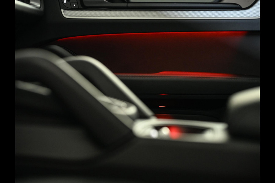 Porsche Cayenne Coupé 3.0 E-Hybrid Black Edition | Sport Chrono | Panoramadak | Bose | HUD | 360 Camera | Stoelventilatie | 18 Wegs Memory | Luchtvering | Soft Close | Ambiance Interieur | Adaptive Cruise | Stuurverwarming | Passagiers Display |