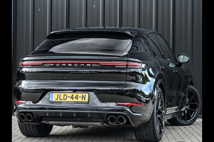 Porsche Cayenne Coupé 3.0 E-Hybrid Black Edition | Sport Chrono | Panoramadak | Bose | HUD | 360 Camera | Stoelventilatie | 18 Wegs Memory | Luchtvering | Soft Close | Ambiance Interieur | Adaptive Cruise | Stuurverwarming | Passagiers Display |