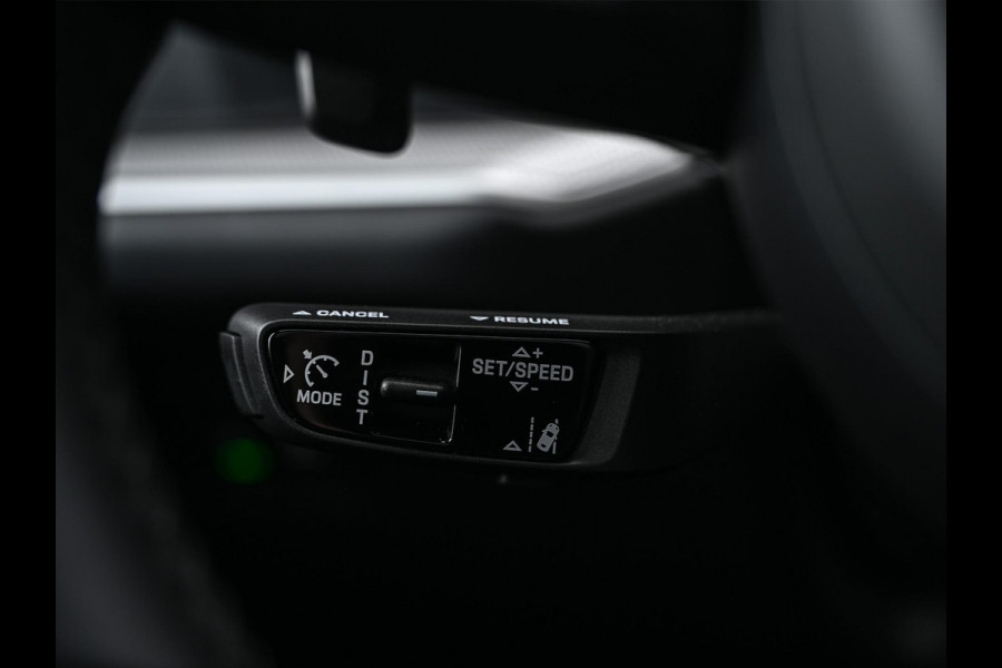 Porsche Cayenne Coupé 3.0 E-Hybrid Black Edition | Sport Chrono | Panoramadak | Bose | HUD | 360 Camera | Stoelventilatie | 18 Wegs Memory | Luchtvering | Soft Close | Ambiance Interieur | Adaptive Cruise | Stuurverwarming | Passagiers Display |