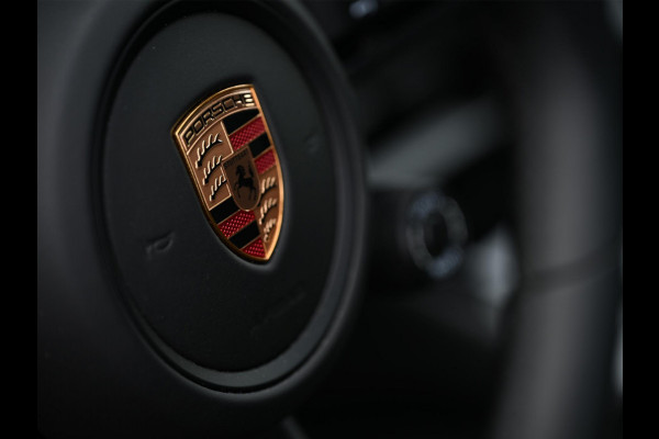 Porsche Cayenne Coupé 3.0 E-Hybrid Black Edition | Sport Chrono | Panoramadak | Bose | HUD | 360 Camera | Stoelventilatie | 18 Wegs Memory | Luchtvering | Soft Close | Ambiance Interieur | Adaptive Cruise | Stuurverwarming | Passagiers Display |