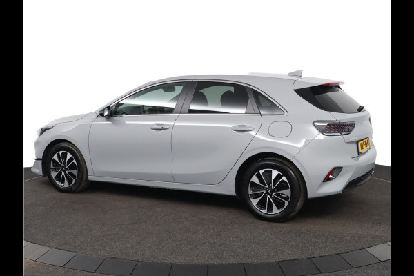 Kia Ceed 1.0 T-GDi MHEV Design Edition Automaat - Adaptive Cruise - Stoel/Stuurverwarming - DAB- Navigatie - Apple Carplay/Android Auto Fabrieksgarantie 17-04-2032