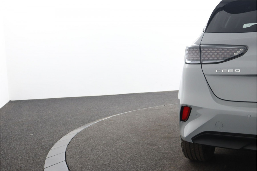 Kia Ceed 1.0 T-GDi MHEV Design Edition Automaat - Adaptive Cruise - Stoel/Stuurverwarming - DAB- Navigatie - Apple Carplay/Android Auto Fabrieksgarantie 17-04-2032