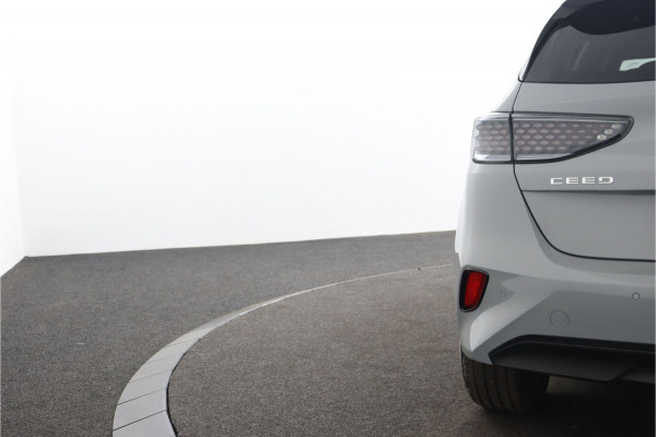 Kia Ceed 1.0 T-GDi MHEV Design Edition Automaat - Adaptive Cruise - Stoel/Stuurverwarming - DAB- Navigatie - Apple Carplay/Android Auto Fabrieksgarantie 17-04-2032