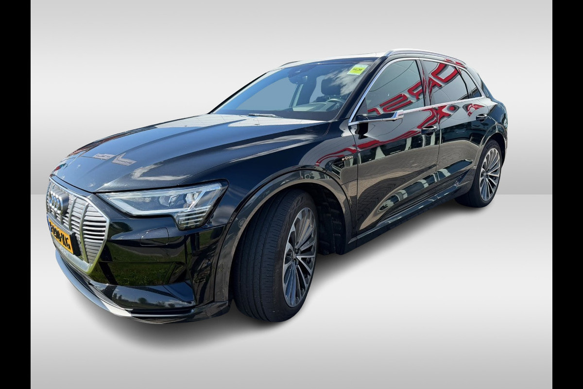Audi e-tron e-tron 55 quattro advanced Pro Line Plus 95 kWh / SoH 93,2% / Trekhaak / Panoramadak / 360Camera / Head-up / B&O / 21'' / Luchtvering / Keyless / Matrix LED / Stoelverwarming / Dodehoek / DAB / ACC