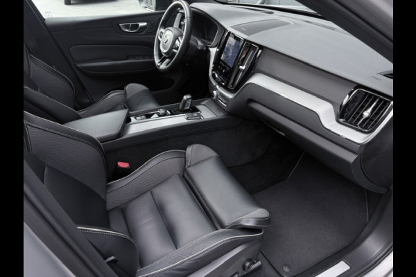 Volvo XC60 2.0 T6 Plug-in hybrid AWD R-Design 340PK|Facelift|Pano|Head up|Memory|Harman Kardon|Keyless|Trekhaak|Camera|21 inch|