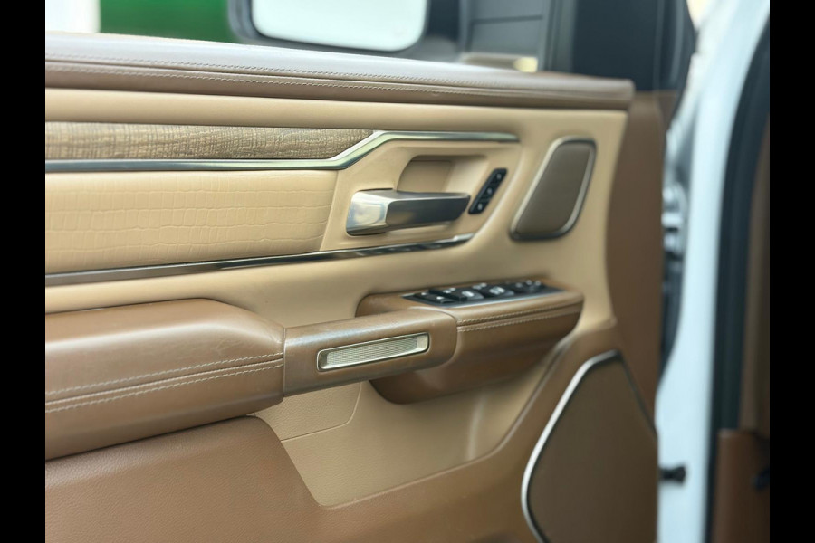 Dodge Ram 1500 5.7 V8 4x4 Limited Longhorn Massage