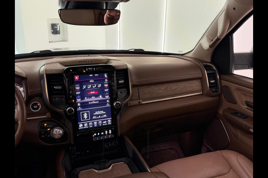 Dodge Ram 1500 5.7 V8 4x4 Limited Longhorn Massage