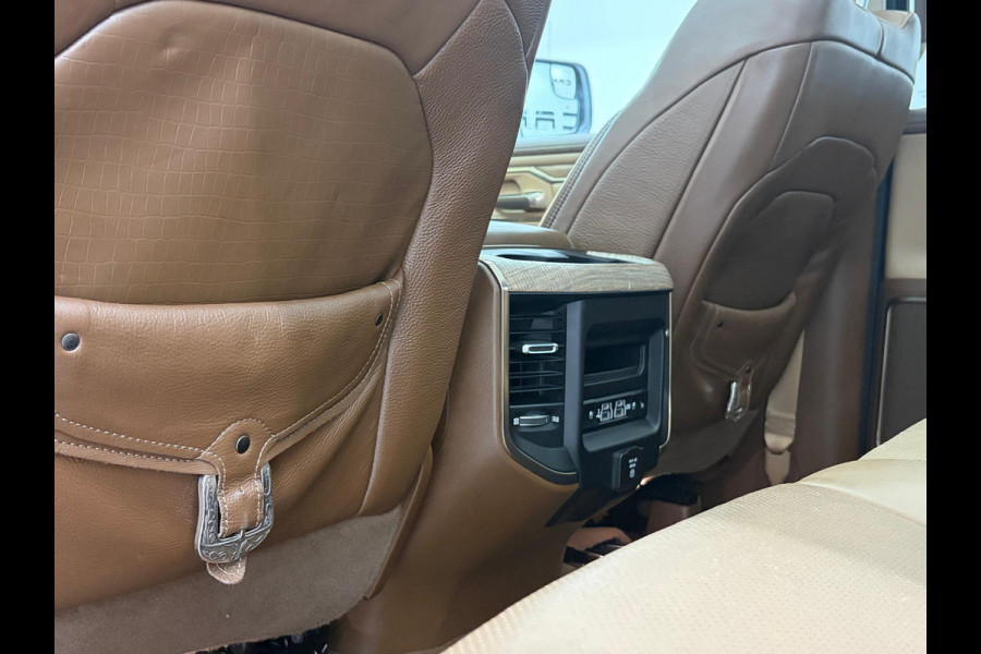 Dodge Ram 1500 5.7 V8 4x4 Limited Longhorn Massage