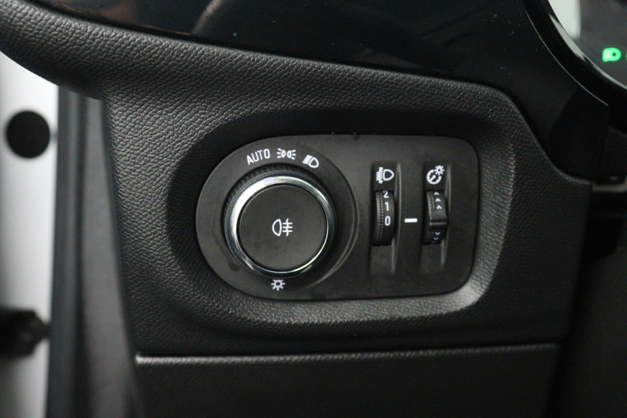 Opel Corsa 1.2 Edition (NAVIGATIE CARPLAY, PARKEERSENSOREN, 1e EIGENAAR, GOED ONDERHOUDEN)