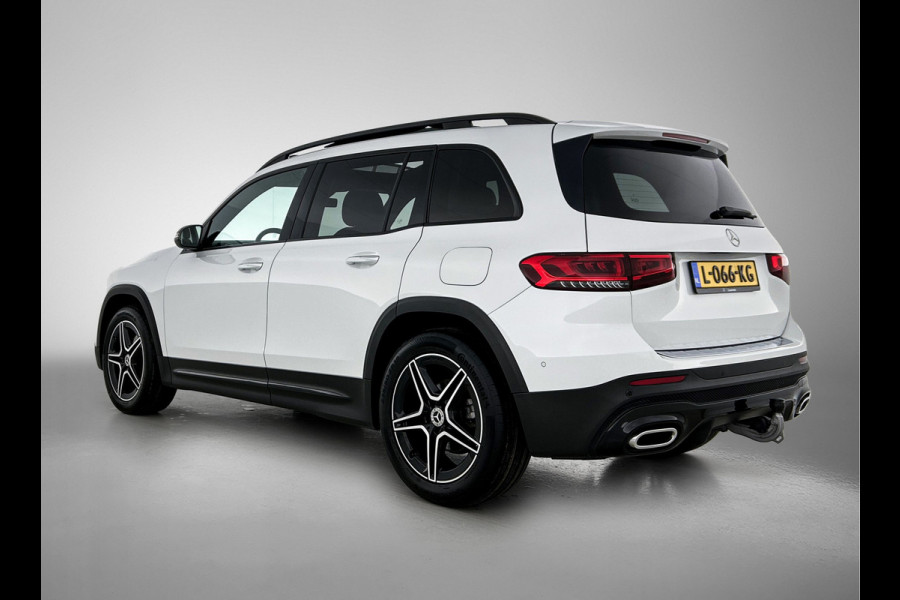 Mercedes-Benz Glb 180 Business Solution AMG AMG Line | Night Pakket | Panorama Schuif-Kanteldak | Parkeerpakket met achteruitrijcamera | Stoelverwarming. Inclusief 24 maanden MB Certified garantie voor Europa.