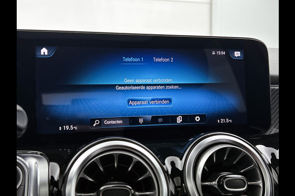 Mercedes-Benz Glb 180 Business Solution AMG AMG Line | Night Pakket | Panorama Schuif-Kanteldak | Parkeerpakket met achteruitrijcamera | Stoelverwarming. Inclusief 24 maanden MB Certified garantie voor Europa.