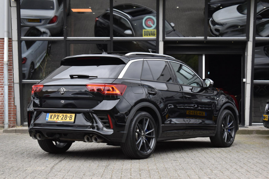 Volkswagen T-Roc 2.0 TSI 4Motion R Pano Akra Lane Camera ACC Trekhaak