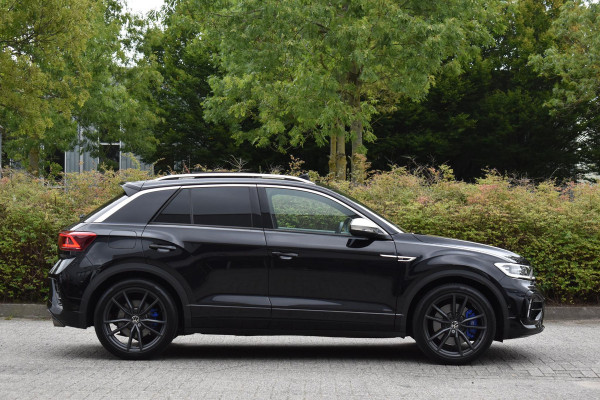 Volkswagen T-Roc 2.0 TSI 4Motion R Pano Akra Lane Camera ACC Trekhaak
