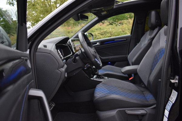 Volkswagen T-Roc 2.0 TSI 4Motion R Pano Akra Lane Camera ACC Trekhaak