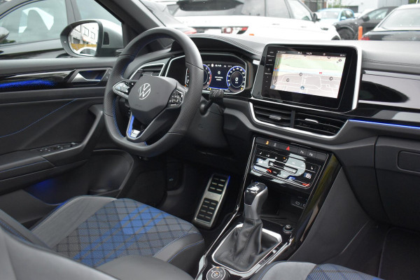 Volkswagen T-Roc 2.0 TSI 4Motion R Pano Akra Lane Camera ACC Trekhaak