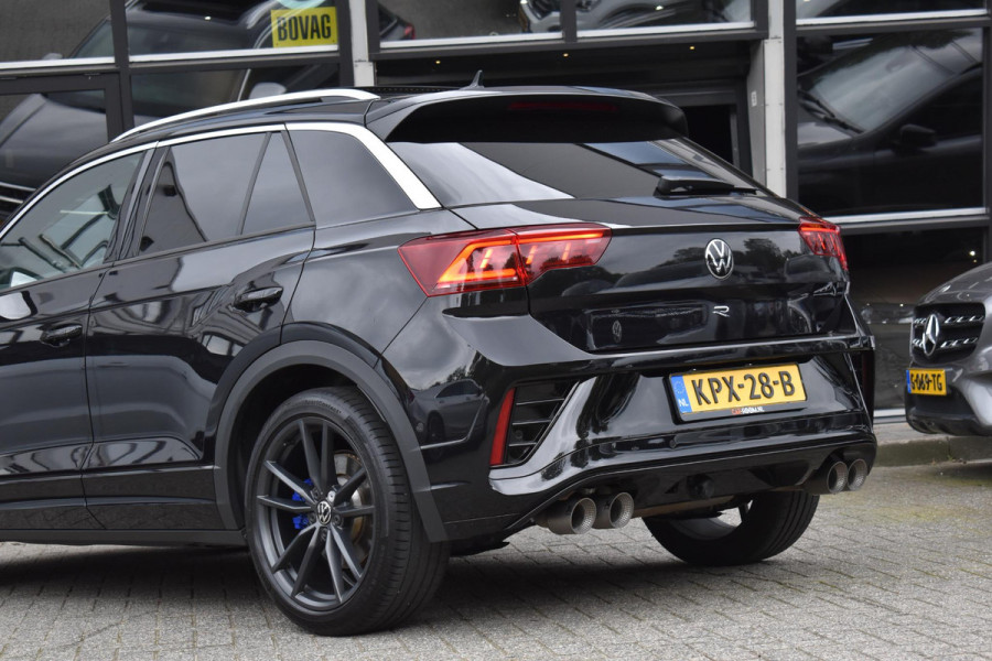 Volkswagen T-Roc 2.0 TSI 4Motion R Pano Akra Lane Camera ACC Trekhaak