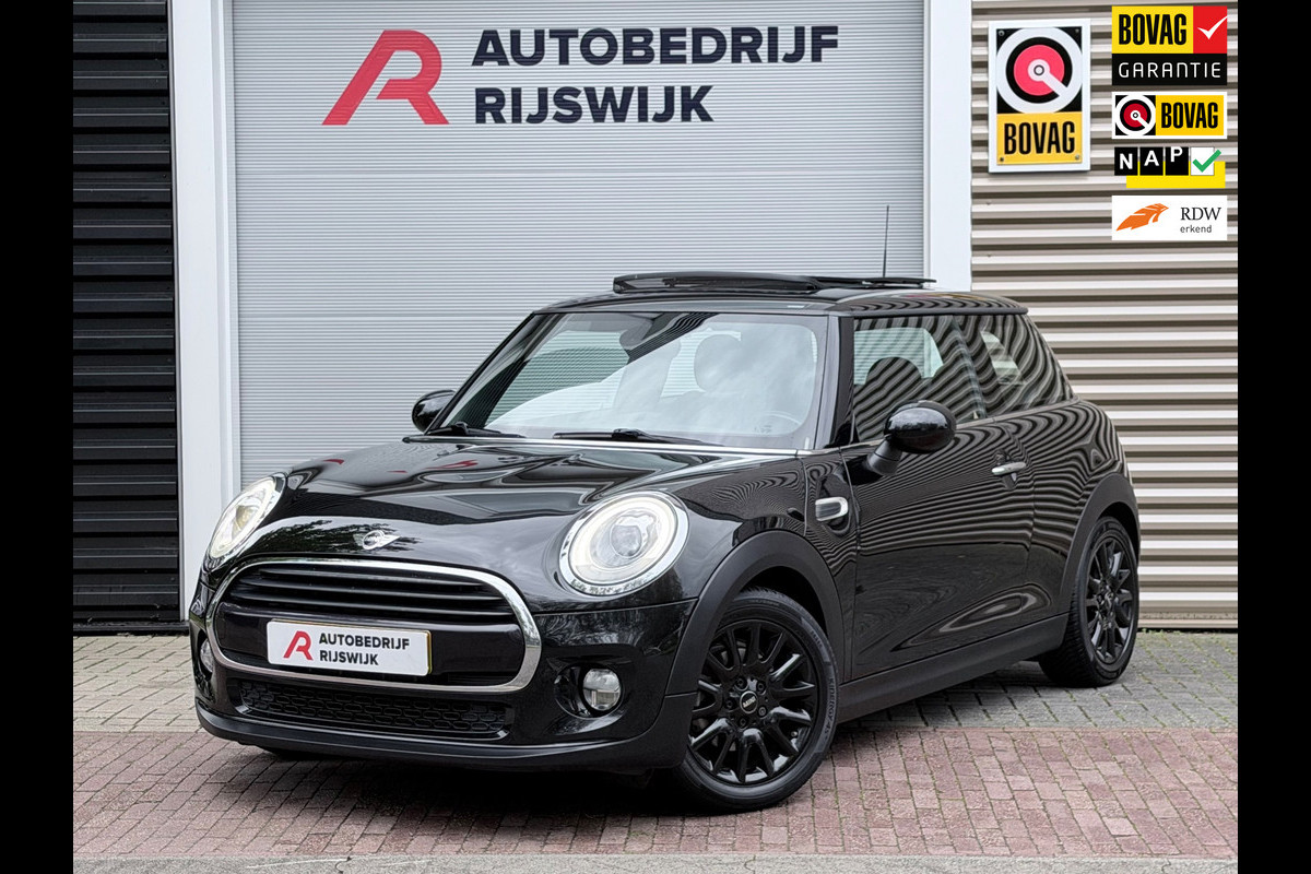MINI 3-deurs 1.5 Cooper Chili Business Pano/Xenon/Navi