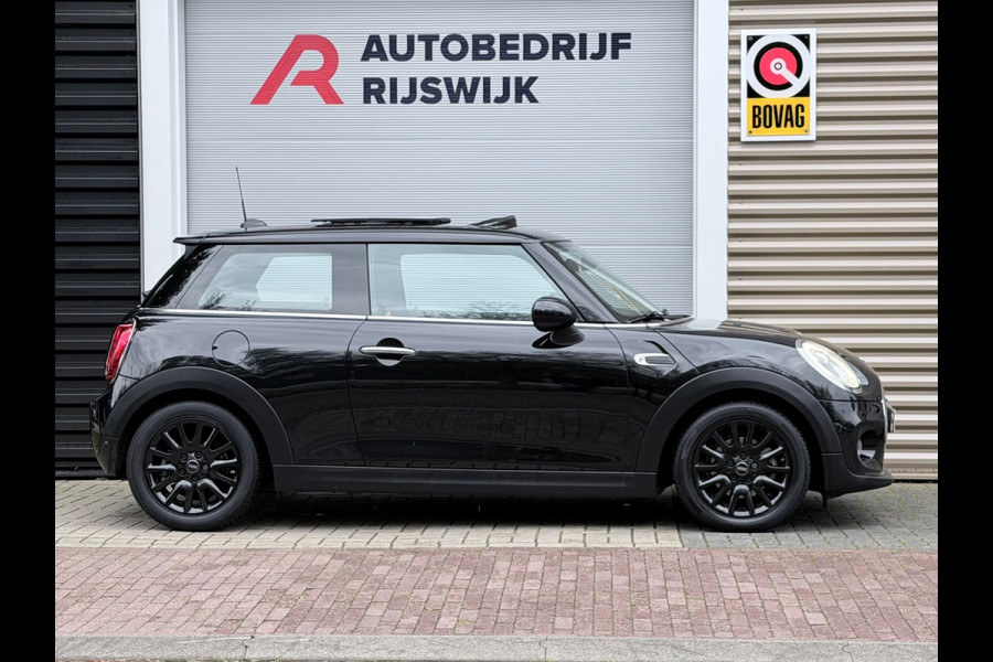 MINI 3-deurs 1.5 Cooper Chili Business Pano/Xenon/Navi