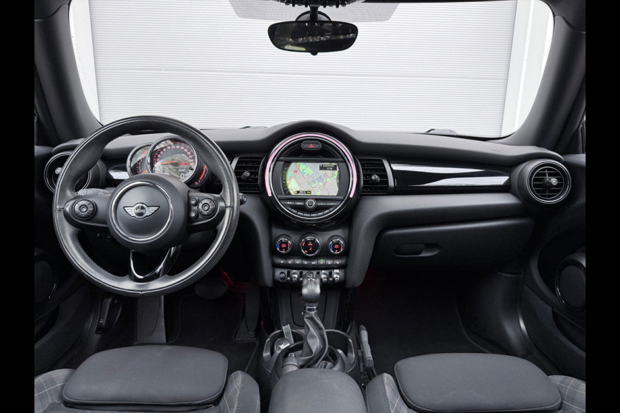 MINI 3-deurs 1.5 Cooper Chili Business Pano/Xenon/Navi
