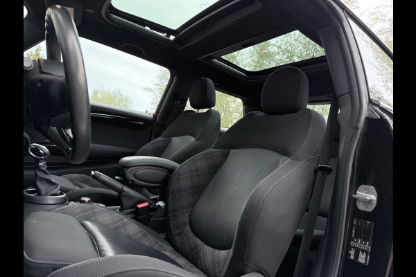 MINI 3-deurs 1.5 Cooper Chili Business Pano/Xenon/Navi