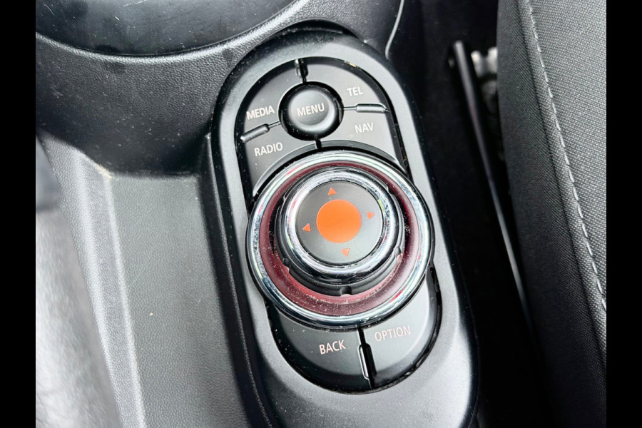MINI 3-deurs 1.5 Cooper Chili Business Pano/Xenon/Navi