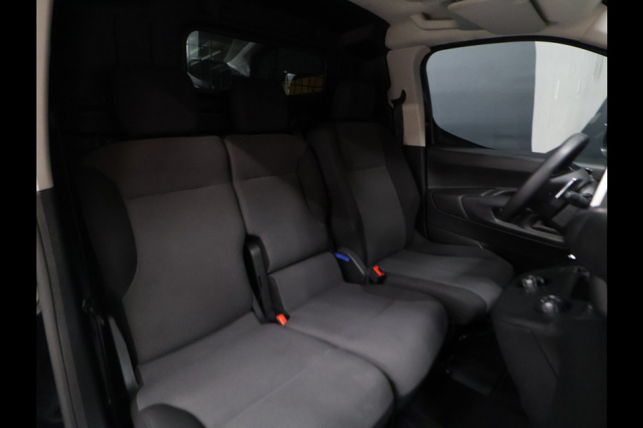 Peugeot Partner 1.5 BlueHDI Grip Long [TREKHAAK, APPLE CARPLAY, CRUISE CONTROL, NAVIGATIE, ANDROID AUTO, AUTOMAAT, PDC V+A, BLUETOOTH, AIRCO, NIEUWSTAAT]
