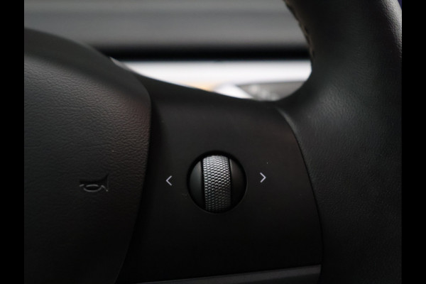 Tesla Model 3 Long Range RWD 75 kWh [SOH 95%, PANORAMADAK, STOELVERWARMING V+A, STUURWIEL VERWARMING, CAMERA, ELEKTRISCH VERSTELBARE STOELEN, ELEKTRISCH ACHTERLKLEP, SELF DRIVING BETA, NAVIGATIE, BLUETOOTH, CLIMATE CONTROL,