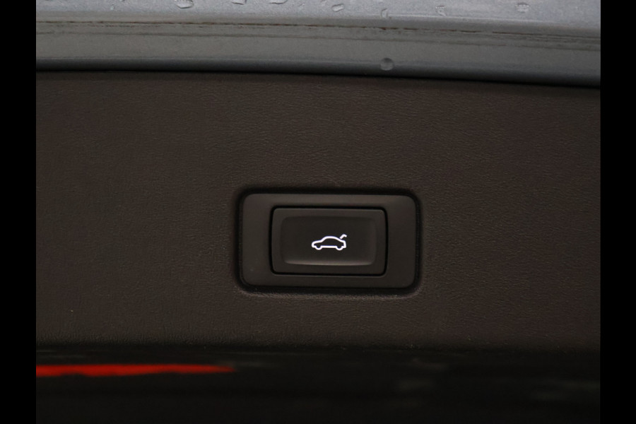 Audi Q4 e-tron 40 Launch edition Advanced 77 kWh [SOH 92%, SONOS, MATRIX LED, APPLE CARPLAY, ANDROID, STOELVERWARMING, ELEKTRISCHE ACHTERKLEP, CRUISE CONTROL, PDC V+A, GROOT NAVIGATIE, DIGITAL DASH, CLIMATE, 20 INCH, NIEUWSTAAT]