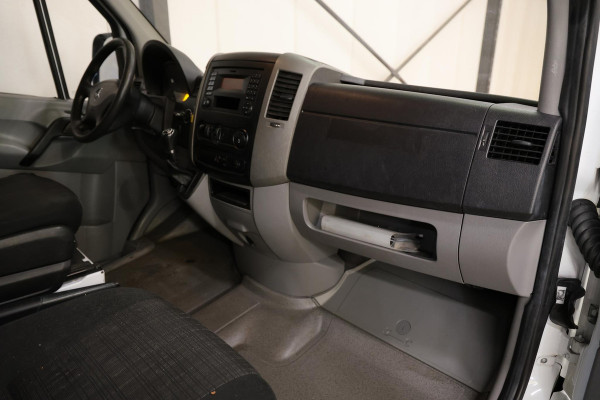 Mercedes-Benz Sprinter 311 2.2 CDI AUTOMAAT L3H2 POST NL EURO 6