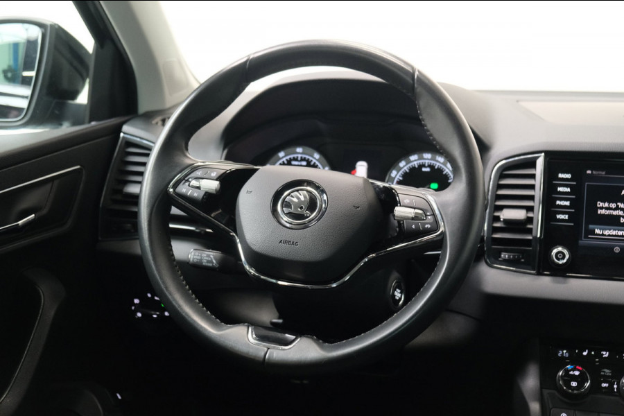 Škoda Karoq 1.5 TSI ACT Business Edition Plus Automaat - N.A.P. Airco, Cruise, Navi, Camera, PDC.