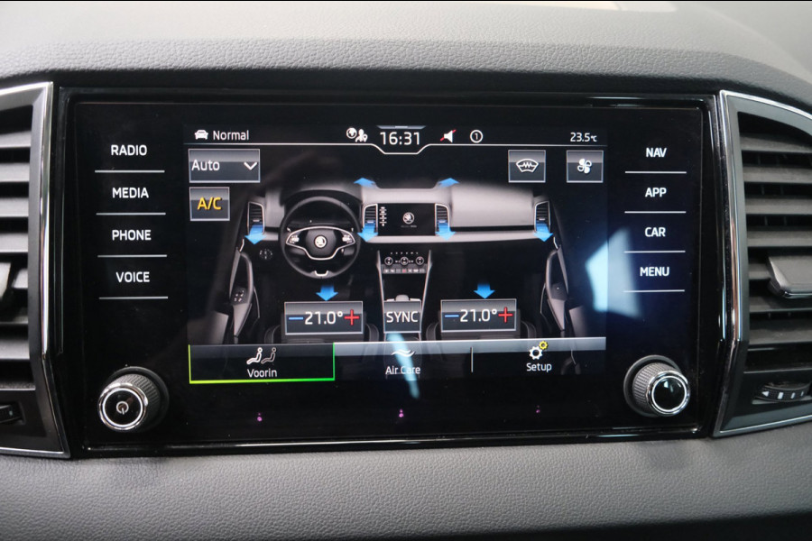 Škoda Karoq 1.5 TSI ACT Business Edition Plus Automaat - N.A.P. Airco, Cruise, Navi, Camera, PDC.